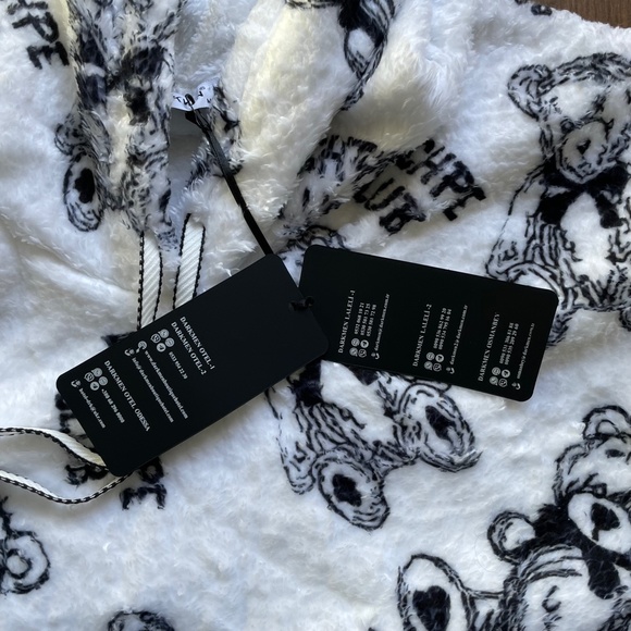 NWT Cozy Hoodie Black White - Picture 5 of 8